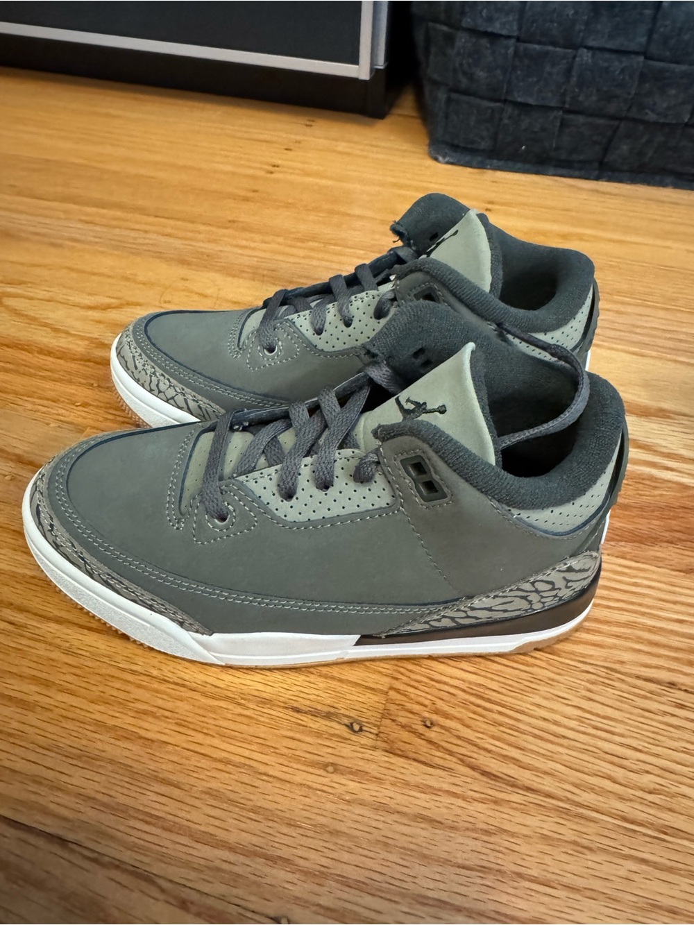 Jordan 3 Retro PS - Picture 3 of 6
